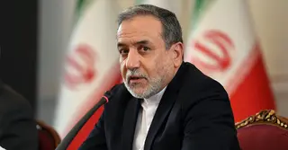 আবারও পাকিস্তানে ফিরেছেন ইরানের পররাষ্ট্রমন্ত্রী আরাঘচি